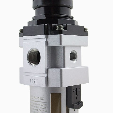 Filtr sprężonego powietrza 1/2" z reduktorem ciśnienia i manometrem 10 bar Filtr sprężonego powietrza 1/2" z reduktorem ciśnienia i manometrem 10 bar