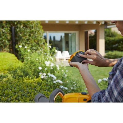 Stiga Sekator akumulatorowy SHT 100 AE 2.0Ah STIGA Akumulator + ładowarka Stiga Sekator akumulatorowy SHT 100 AE 2.0Ah STIGA Akumulator + ładowarka