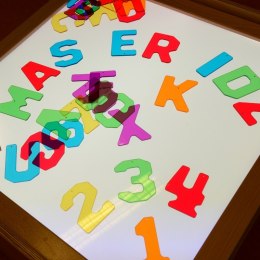 Masterkidz MASTERKIDZ Panel Skrzynia LED Sensoryczna + Zestaw Akcesoriów