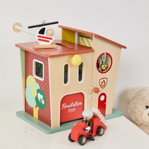 Classic World CLASSIC WORLD Remiza Strażacka Drewniana Garaż Auto Helikopter Figurki 13el.